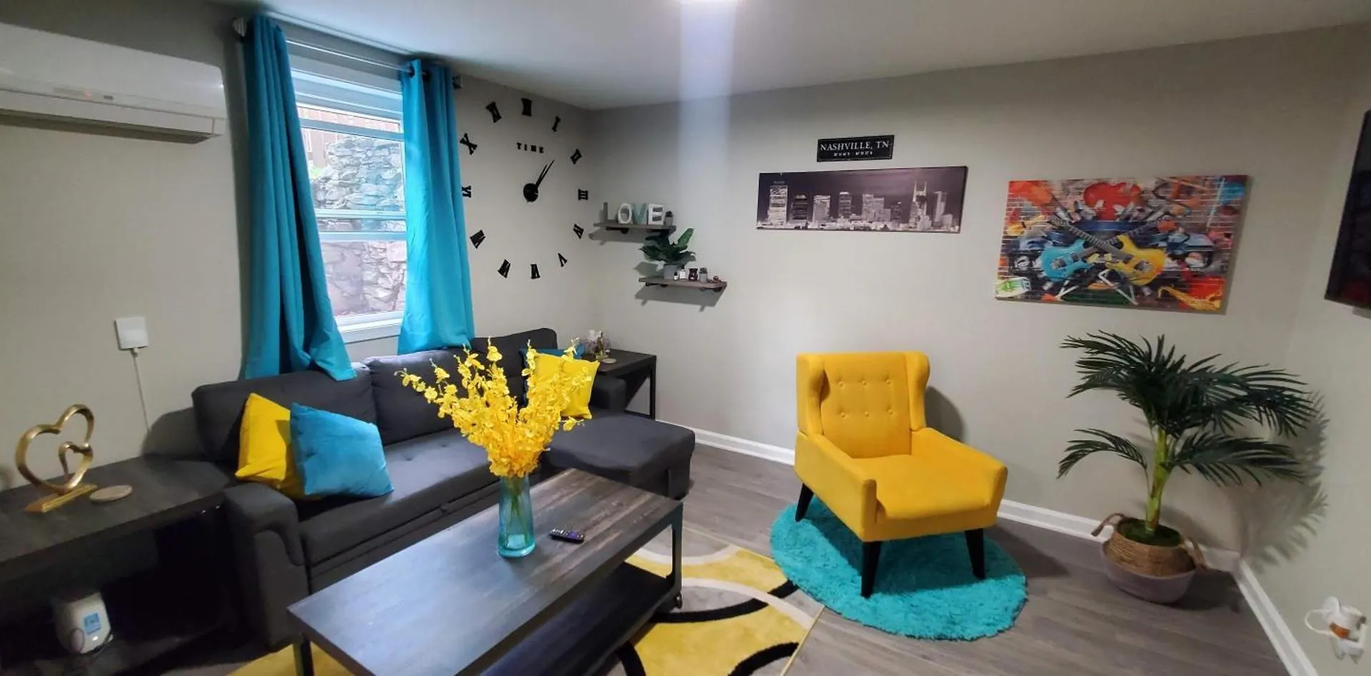 Επικοινωνία με το Cozy Nashville Duplex Unit B